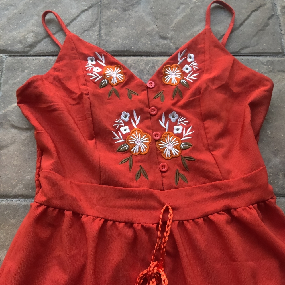 Very Cute Rusty Orange Dress - Picture 4 of 10